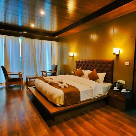 Vista Hill Resort- Centrally Heated & Air Cooled Resort, Manali Bagian luar foto