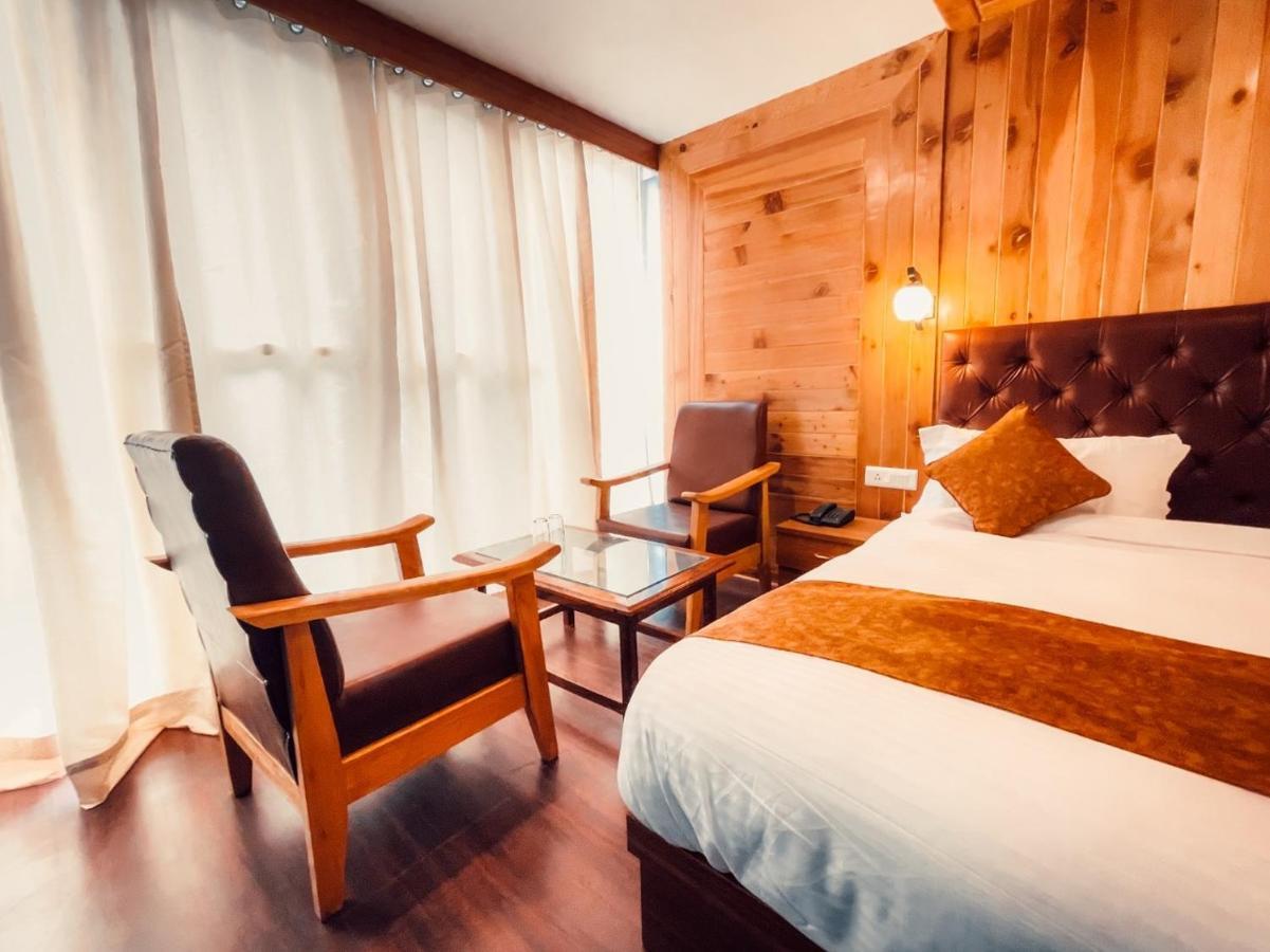 Vista Hill Resort- Centrally Heated & Air Cooled Resort, Manali Bagian luar foto